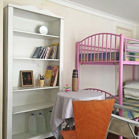Cherry House & Self Catering Hotel Лийдс Екстериор снимка